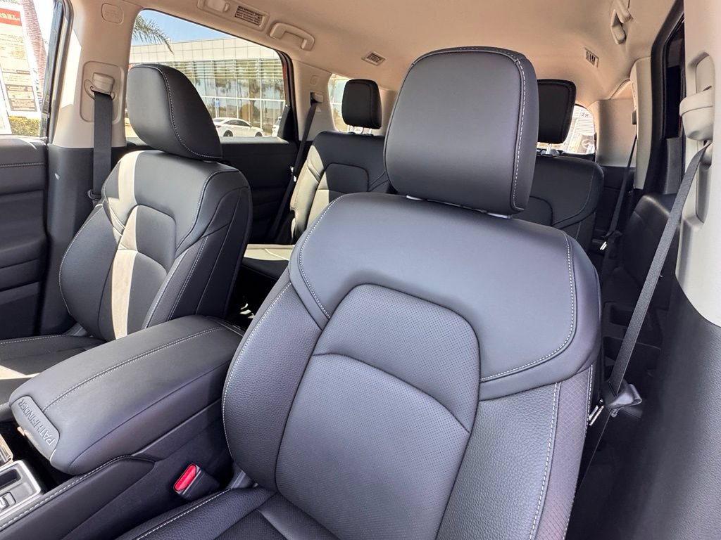 New 2026 Nissan Pathfinder SL FWD image 12