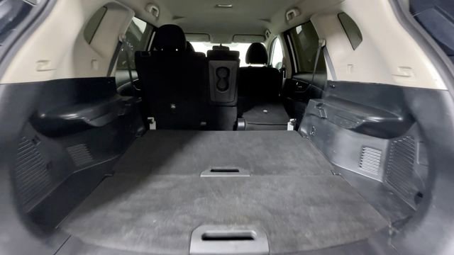 Used 2020 Nissan Rogue S FWD image 12