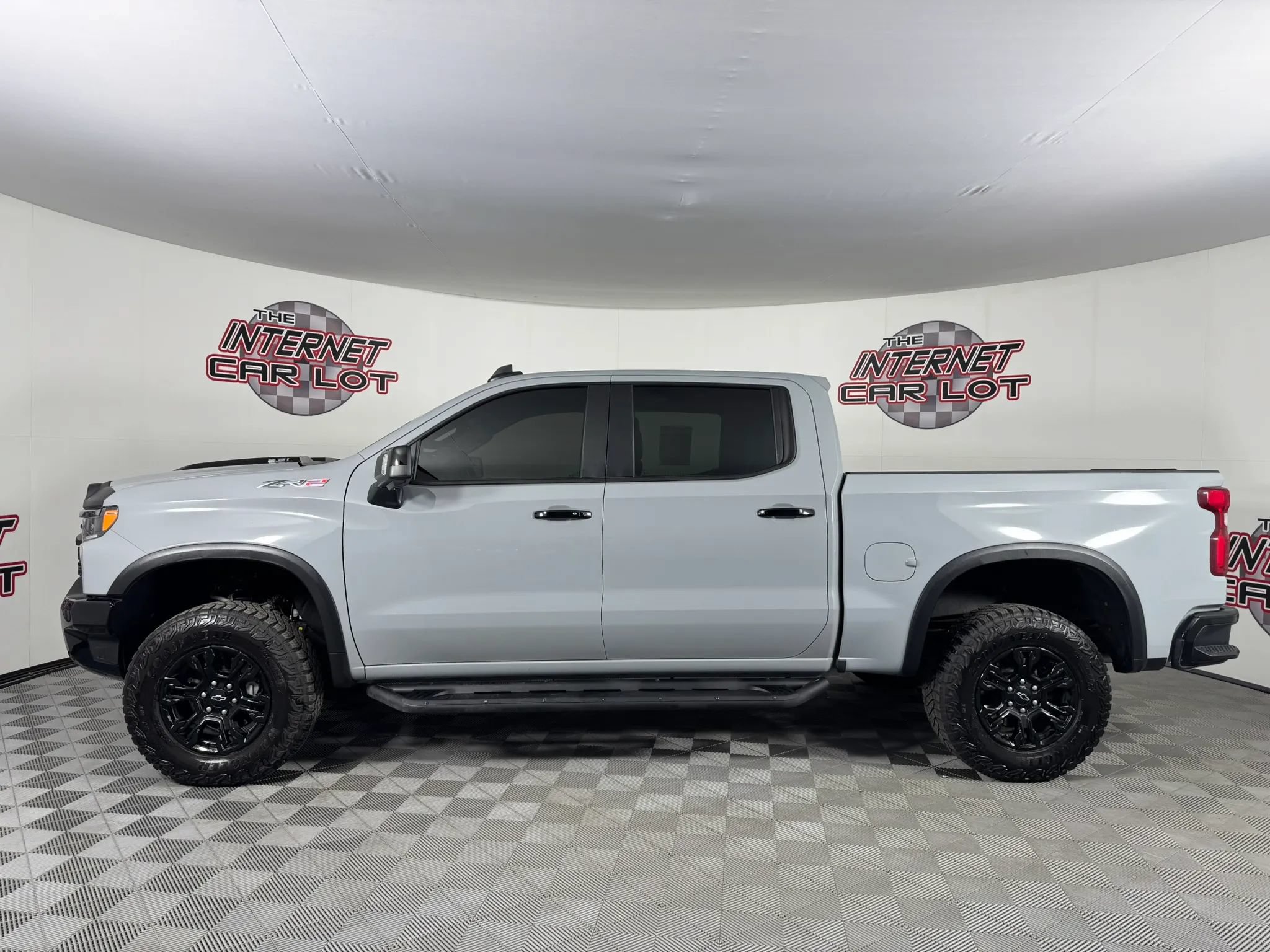 Used 2025 Chevrolet Silverado 1500 ZR2 w/ Technology Package AWD/4WD image 4