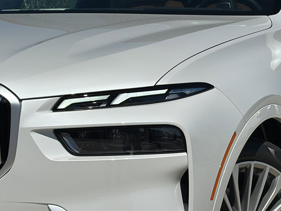 New 2026 BMW X7 xDrive40i image 4