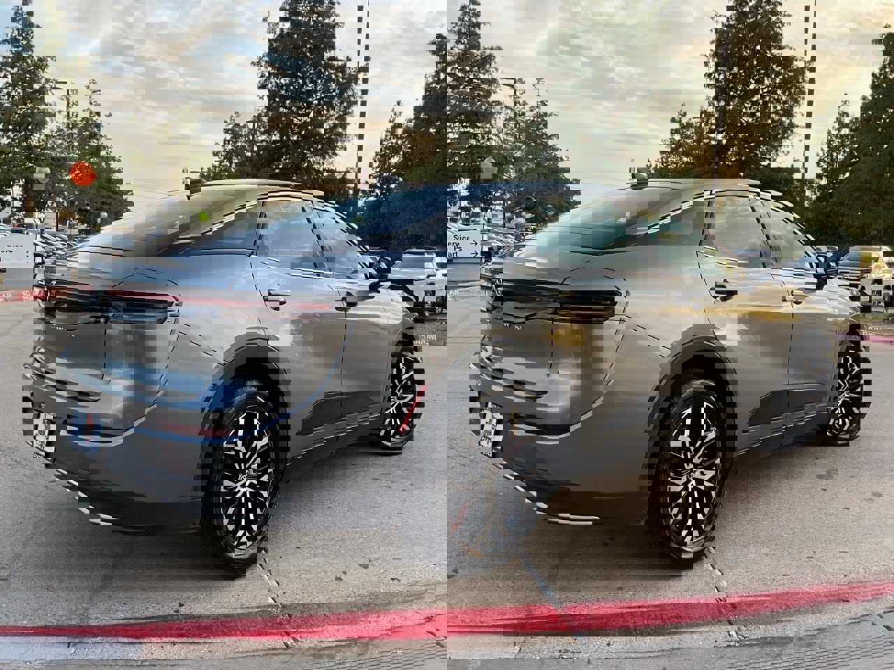 Used 2025 Toyota Crown XLE image 6