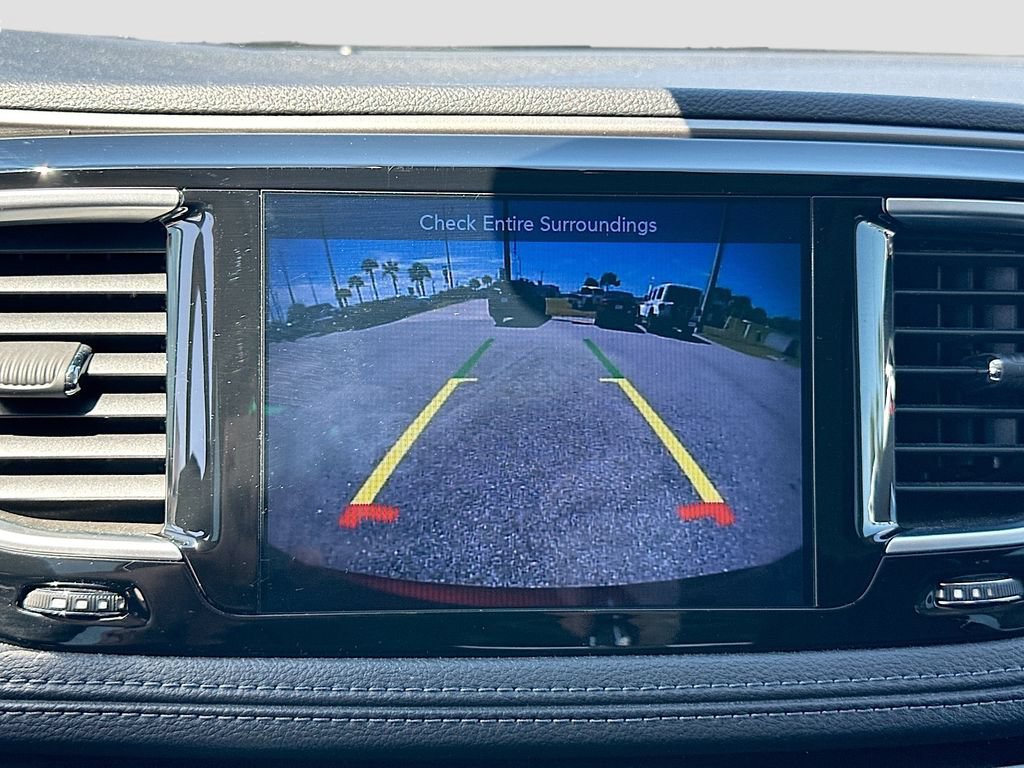 Used 2017 Chrysler Pacifica Limited w/ UConnect Theater Package FWD image 14