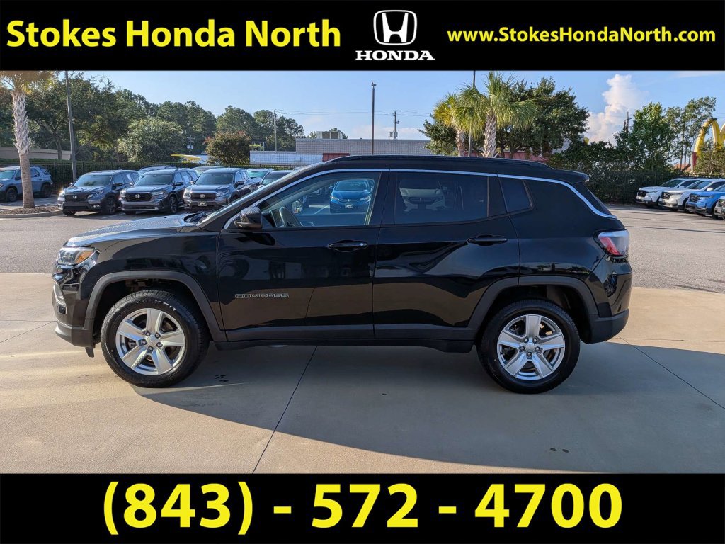 Used 2022 Jeep Compass Latitude w/ Sun and Sound Group AWD/4WD image 7