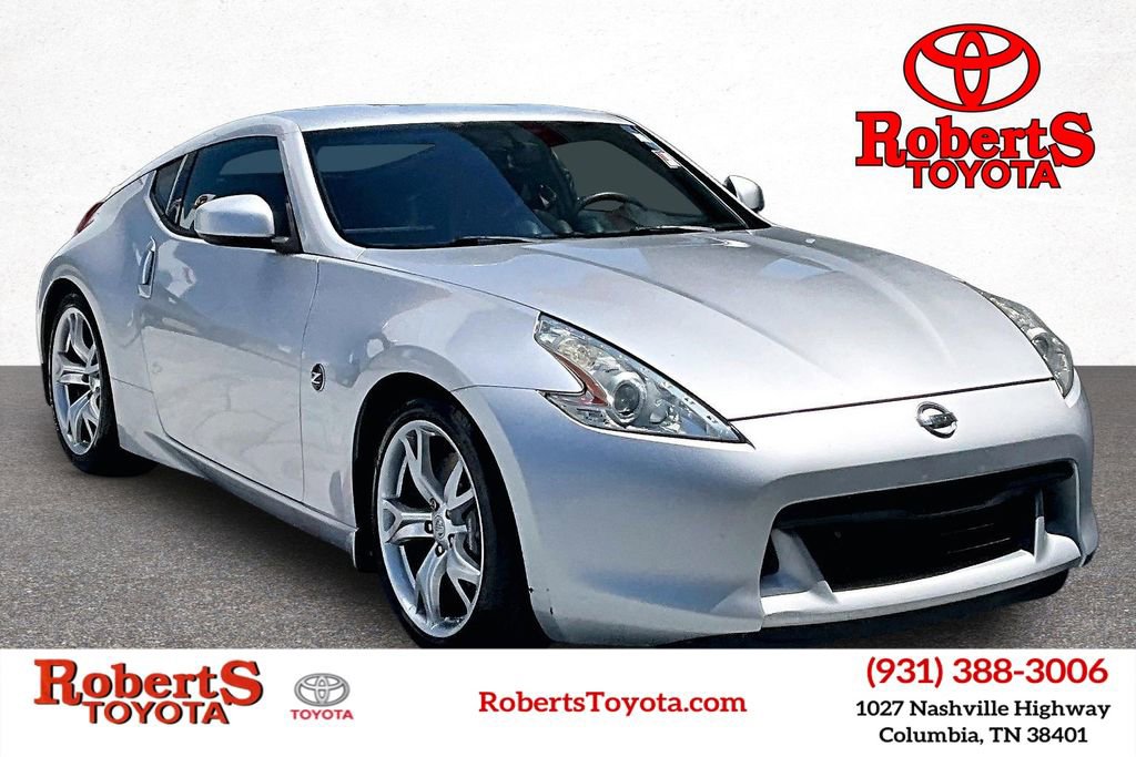 Used 2009 Nissan 370Z Coupe w/ Sport Pkg RWD image 1