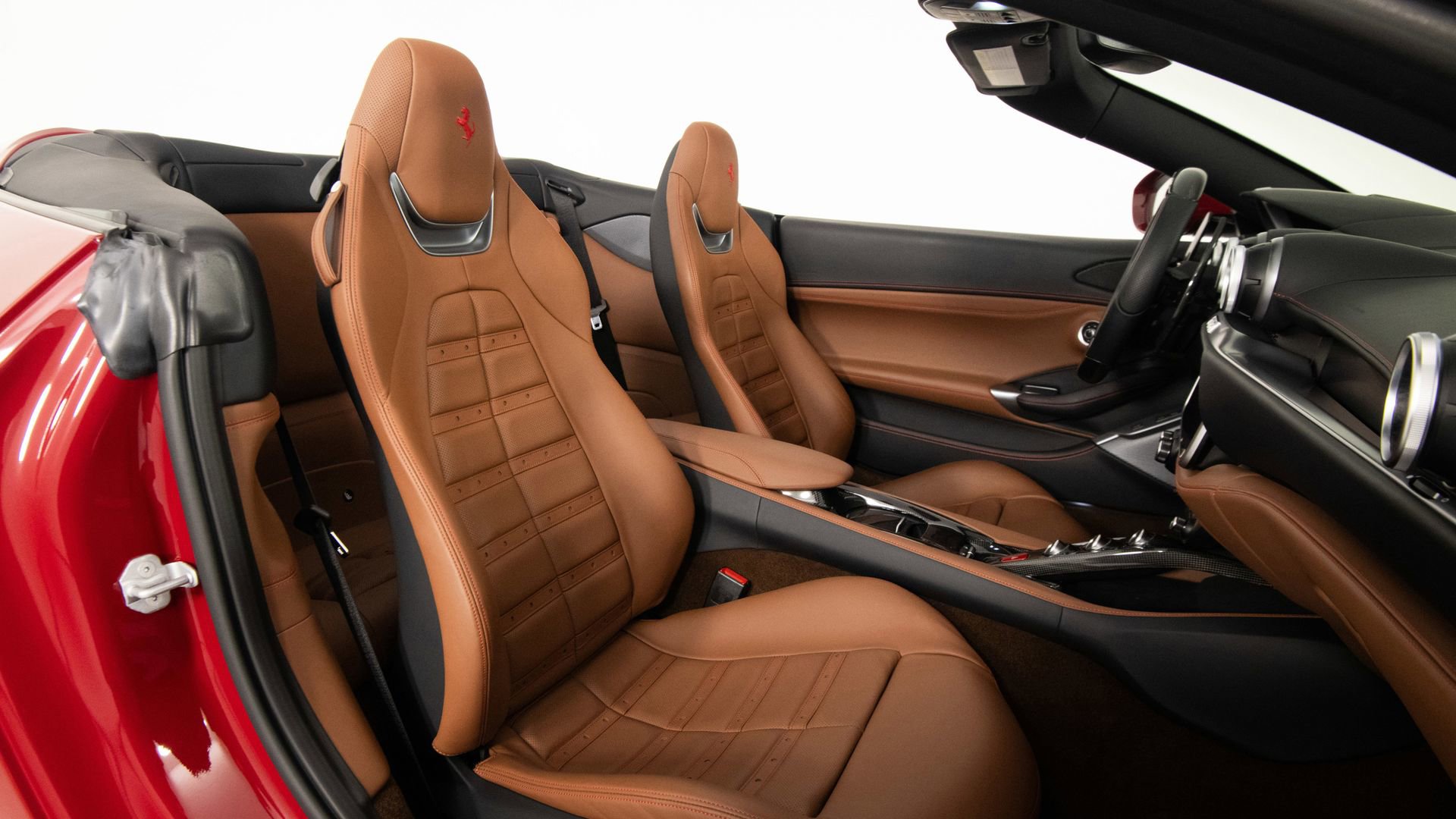Certified 2023 Ferrari Portofino M RWD image 33