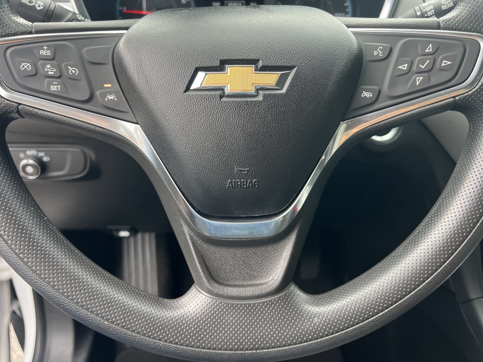 Used 2020 Chevrolet Equinox LS FWD image 9