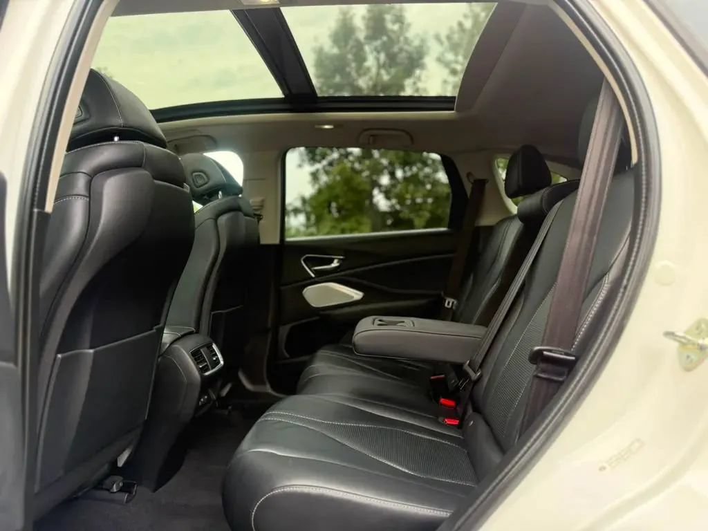 Used 2019 Acura RDX w/ Technology Package AWD/4WD image 17