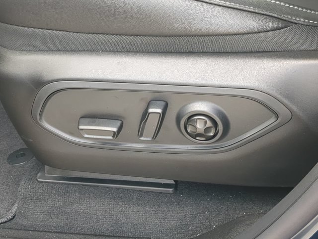 New 2027 Jeep Grand Cherokee L Limited RWD image 23