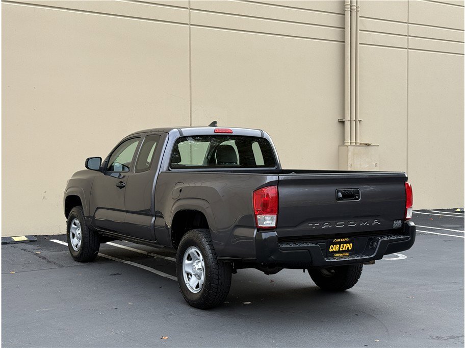 Used 2017 Toyota Tacoma 2WD Access Cab image 4
