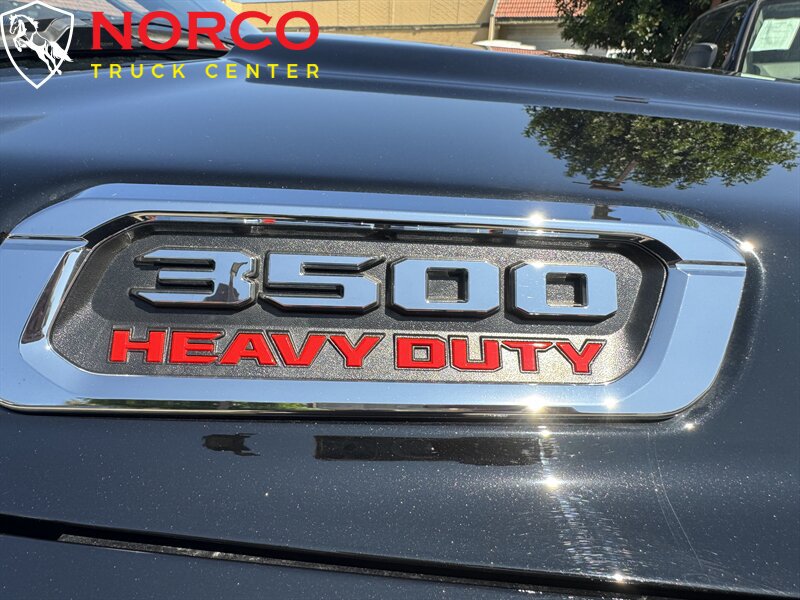 Used 2024 RAM 3500 Big Horn AWD/4WD image 17