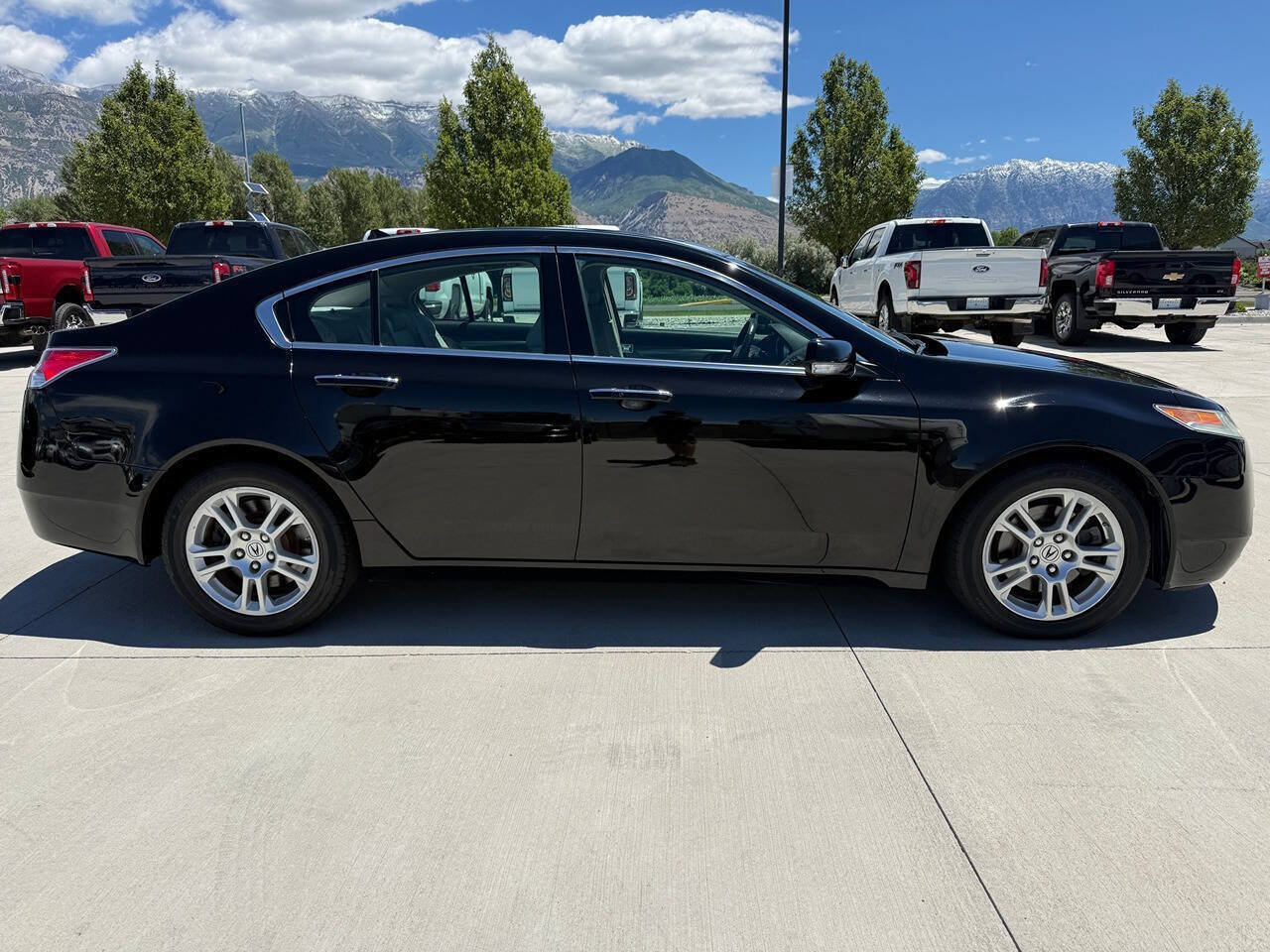 Used 2010 Acura TL w/ Technology Package FWD image 2