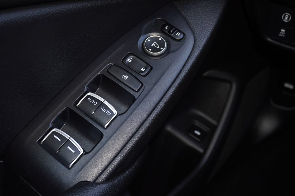 Used 2020 Honda Accord LX image 12