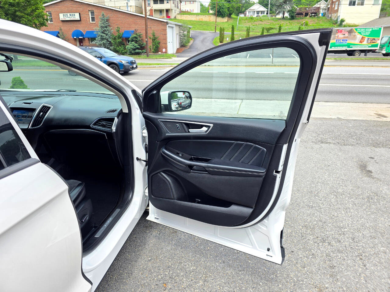 Used 2018 Ford Edge Sport image 16