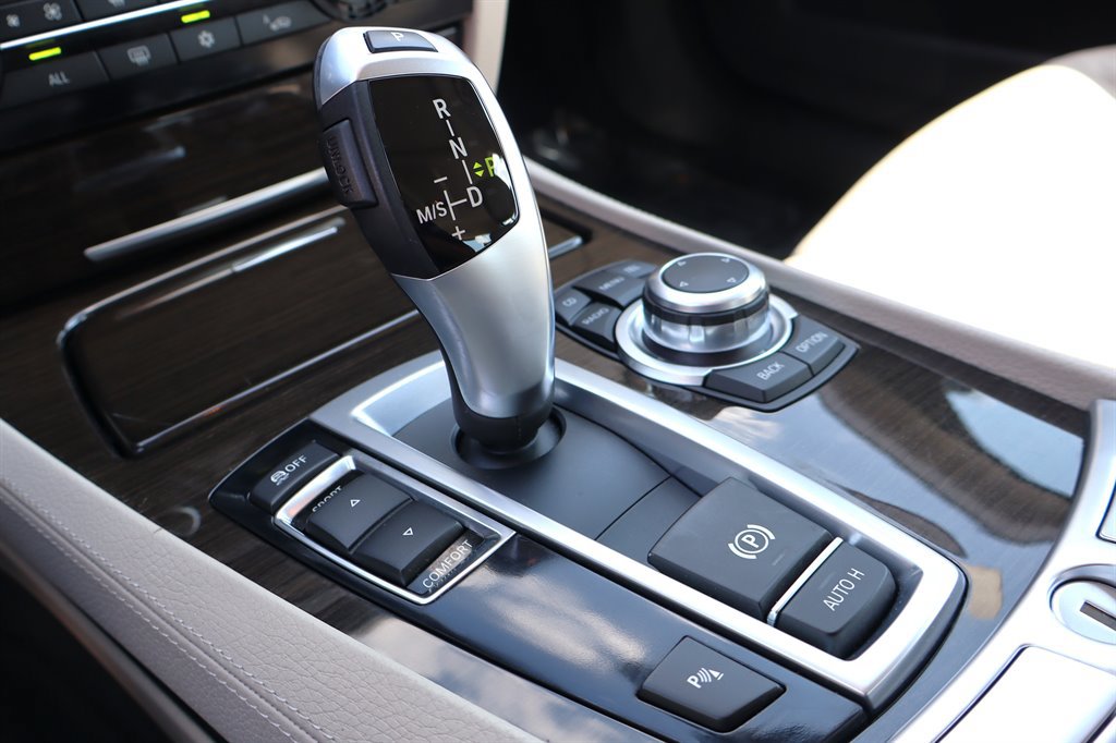 Used 2012 BMW 740Li RWD image 28