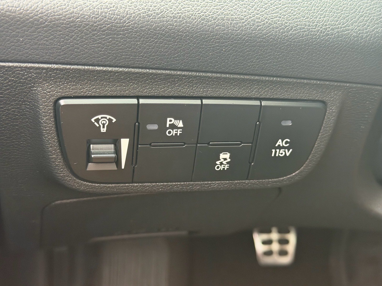 Used 2015 Hyundai Veloster Turbo w/ Option Group 04 FWD image 31
