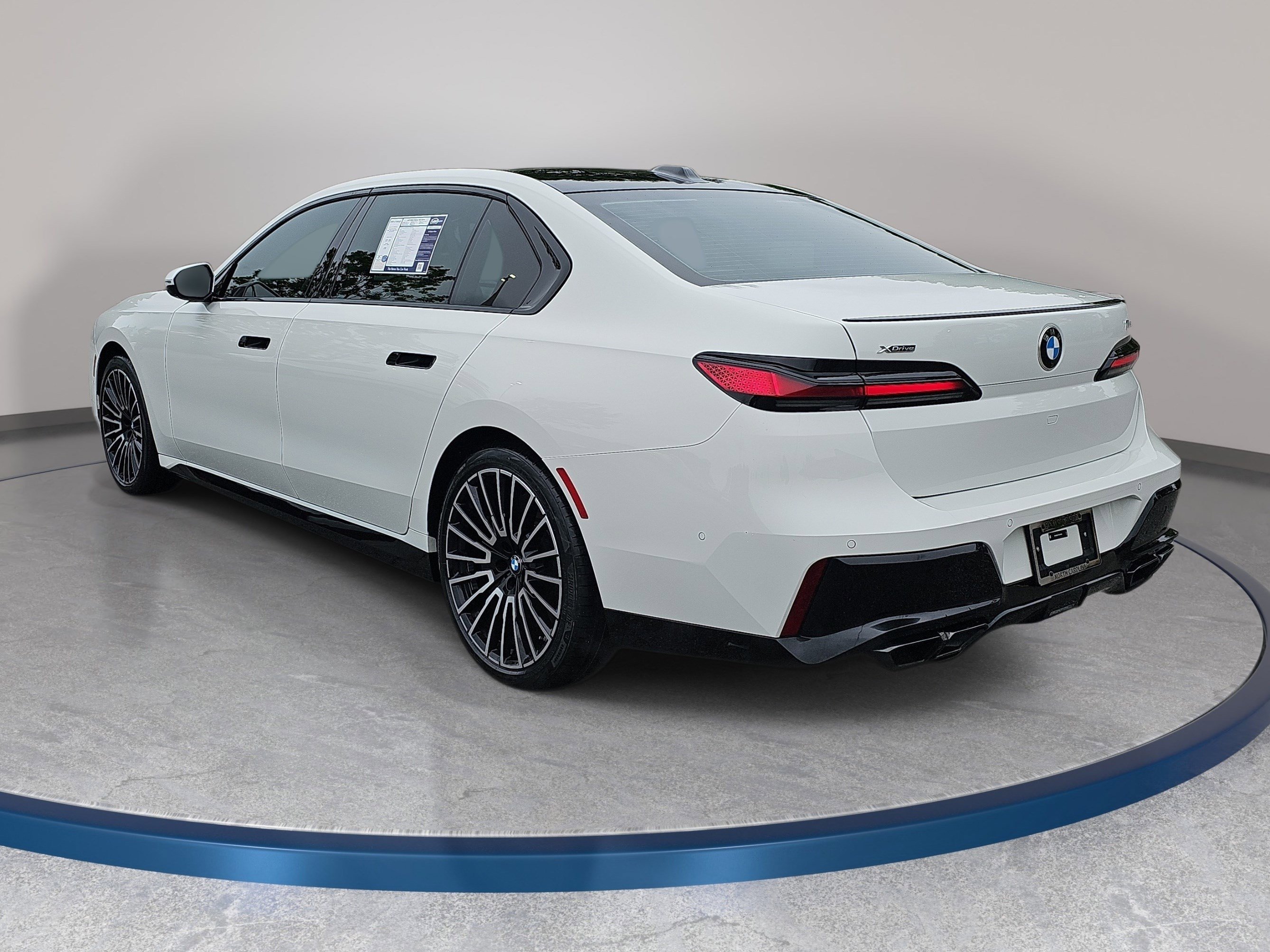 Certified 2025 BMW 760i xDrive w/ Autobahn Package AWD/4WD image 8