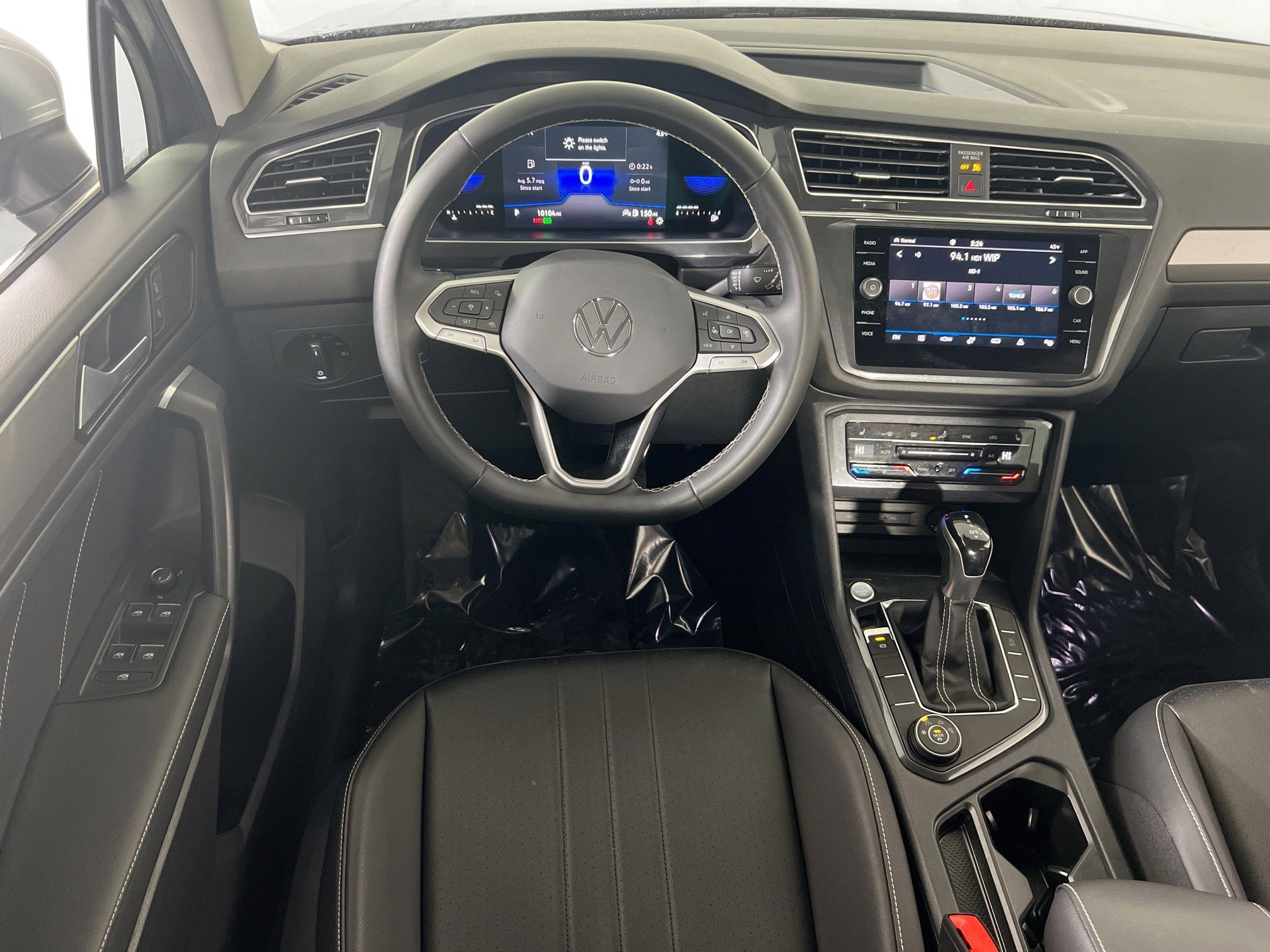 Used 2022 Volkswagen Tiguan SE image 21