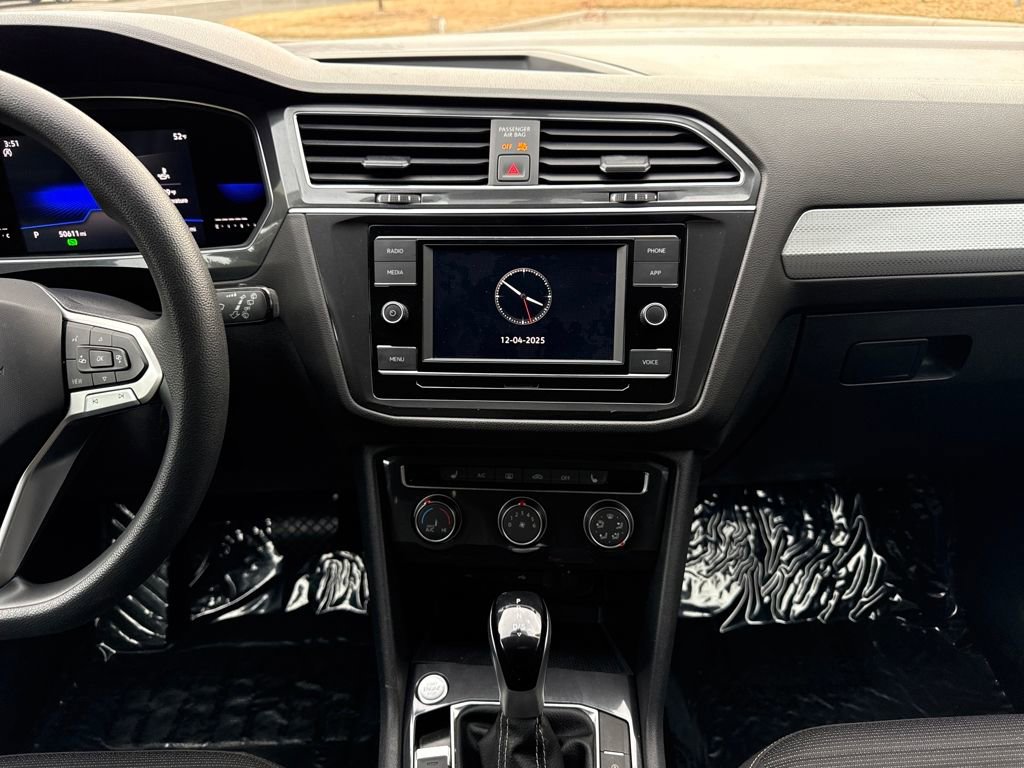Used 2023 Volkswagen Tiguan S image 17