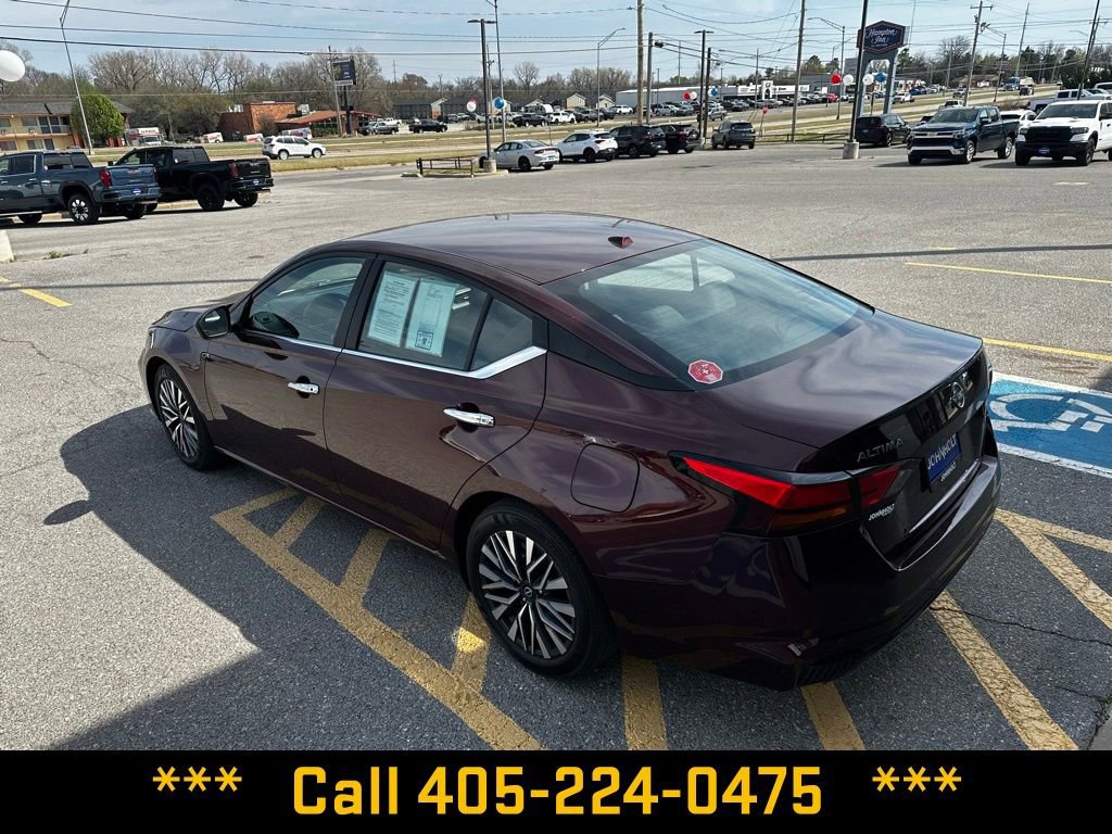 Used 2025 Nissan Altima 2.5 SV image 5