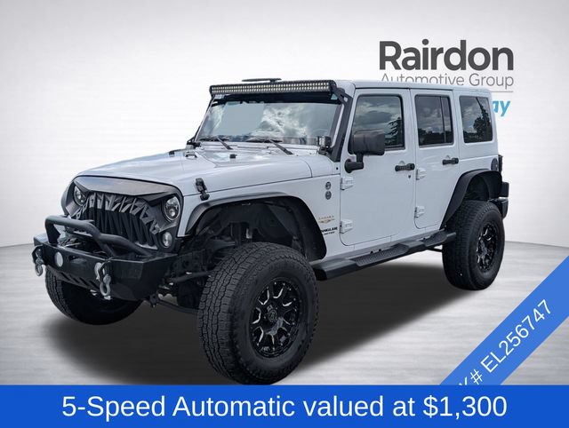 Used 2014 Jeep Wrangler Unlimited Sahara w/ Max Tow Package AWD/4WD image 3