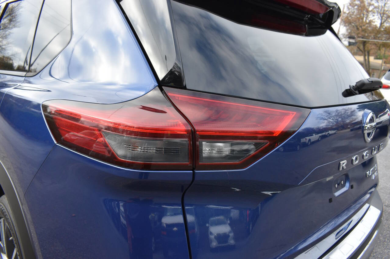 Used 2021 Nissan Rogue Platinum image 40