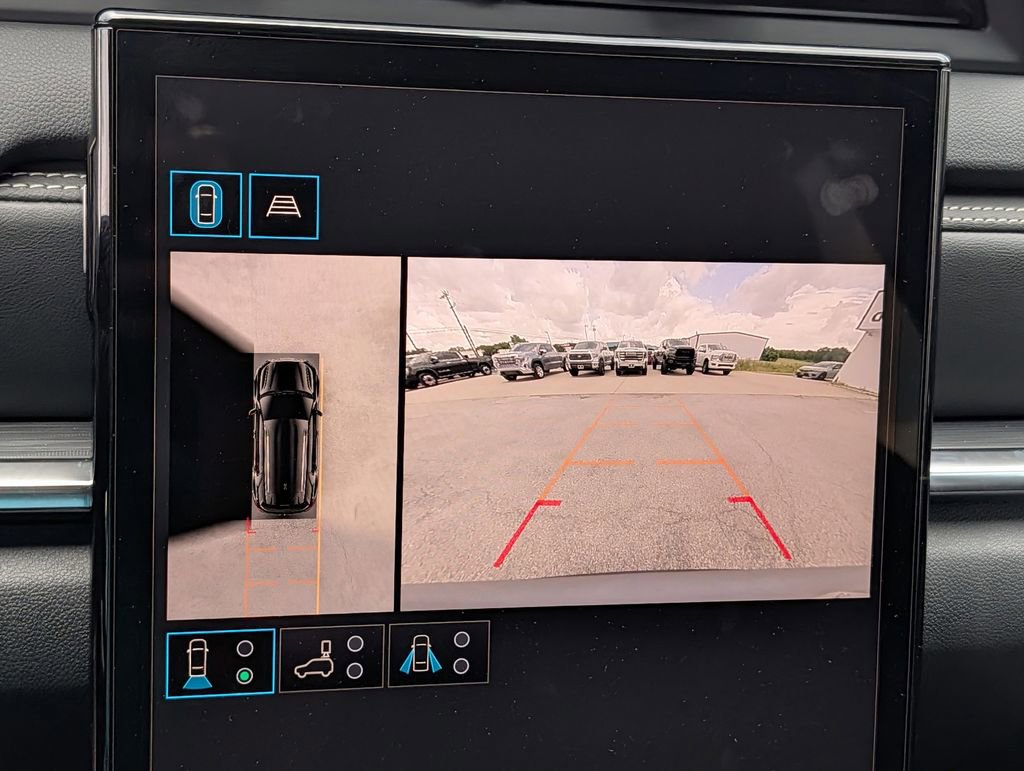 Used 2026 GMC Terrain Elevation w/ Technology Package II FWD image 18