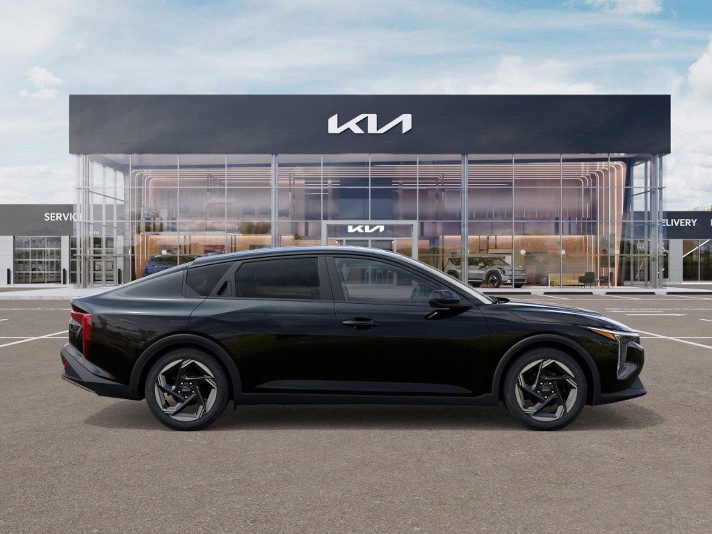 New 2026 Kia K4 EX image 8