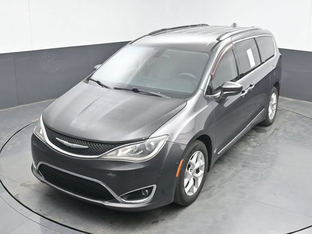 Used 2017 Chrysler Pacifica Touring-L Plus w/ Tire & Wheel Group FWD image 15