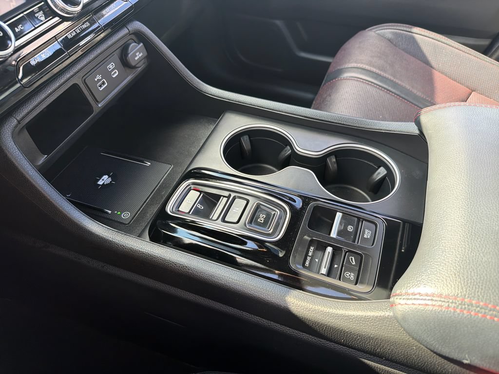 Used 2025 Honda Pilot Black Edition image 20
