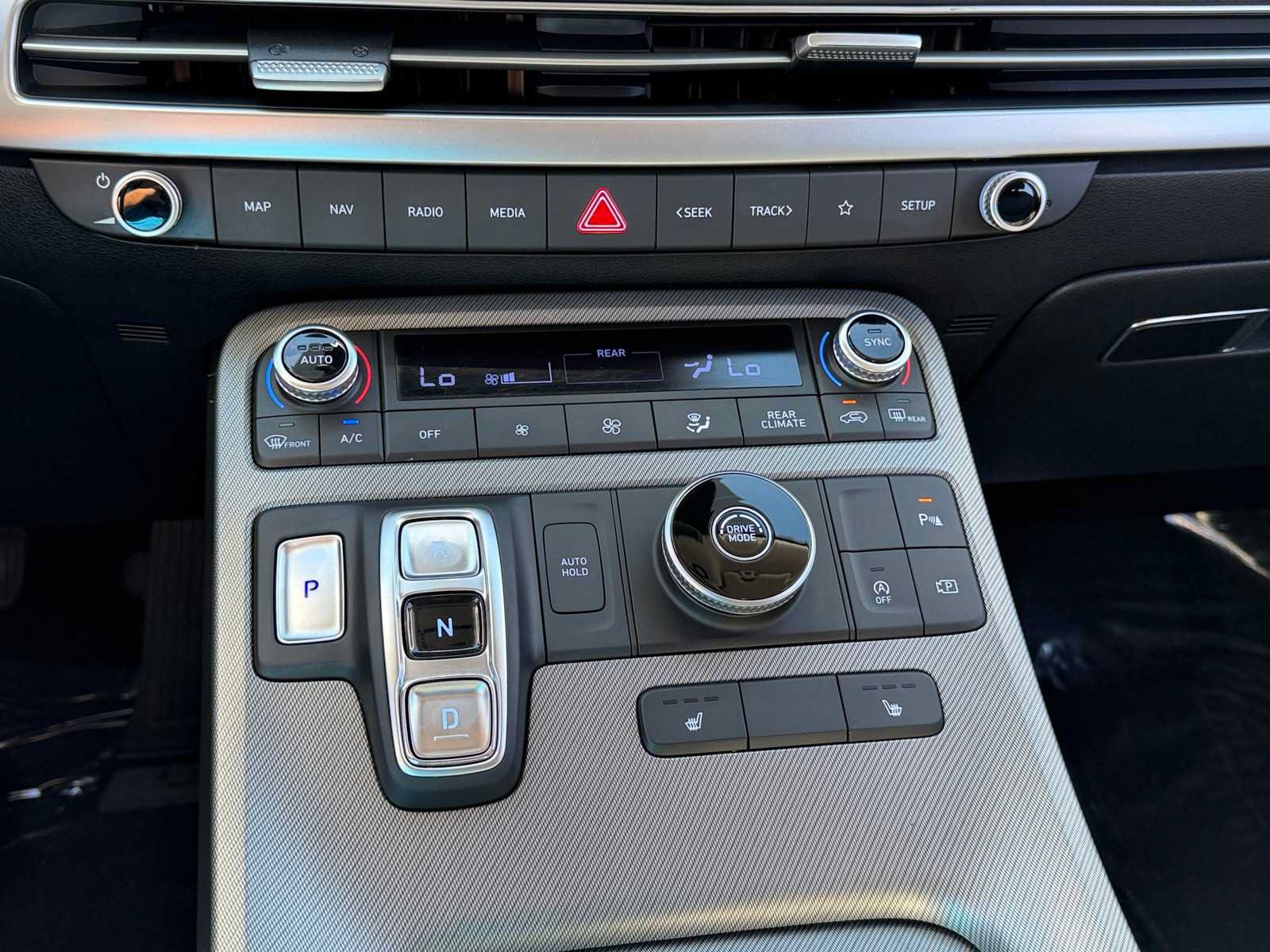 Used 2024 Hyundai Palisade SEL FWD image 19