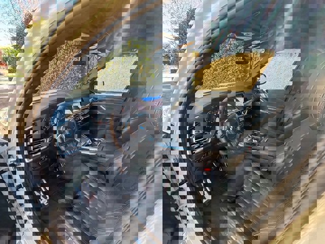 Used 2021 BMW X5 sDrive40i w/ M Sport Package image 28