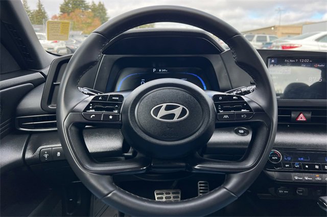 Used 2025 Hyundai Elantra Sport image 27