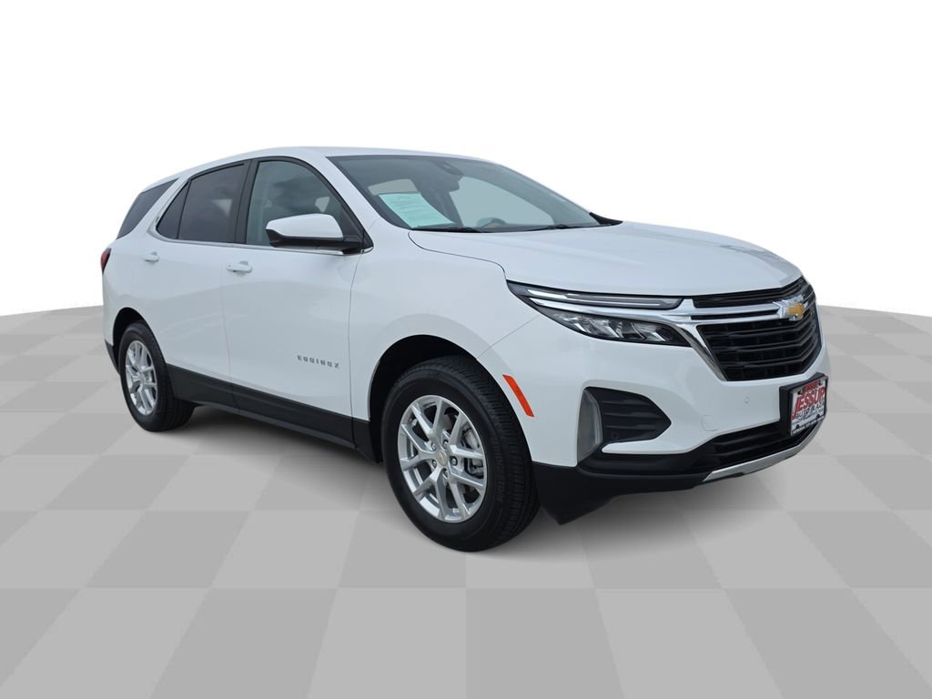 Used 2024 Chevrolet Equinox LT image 2