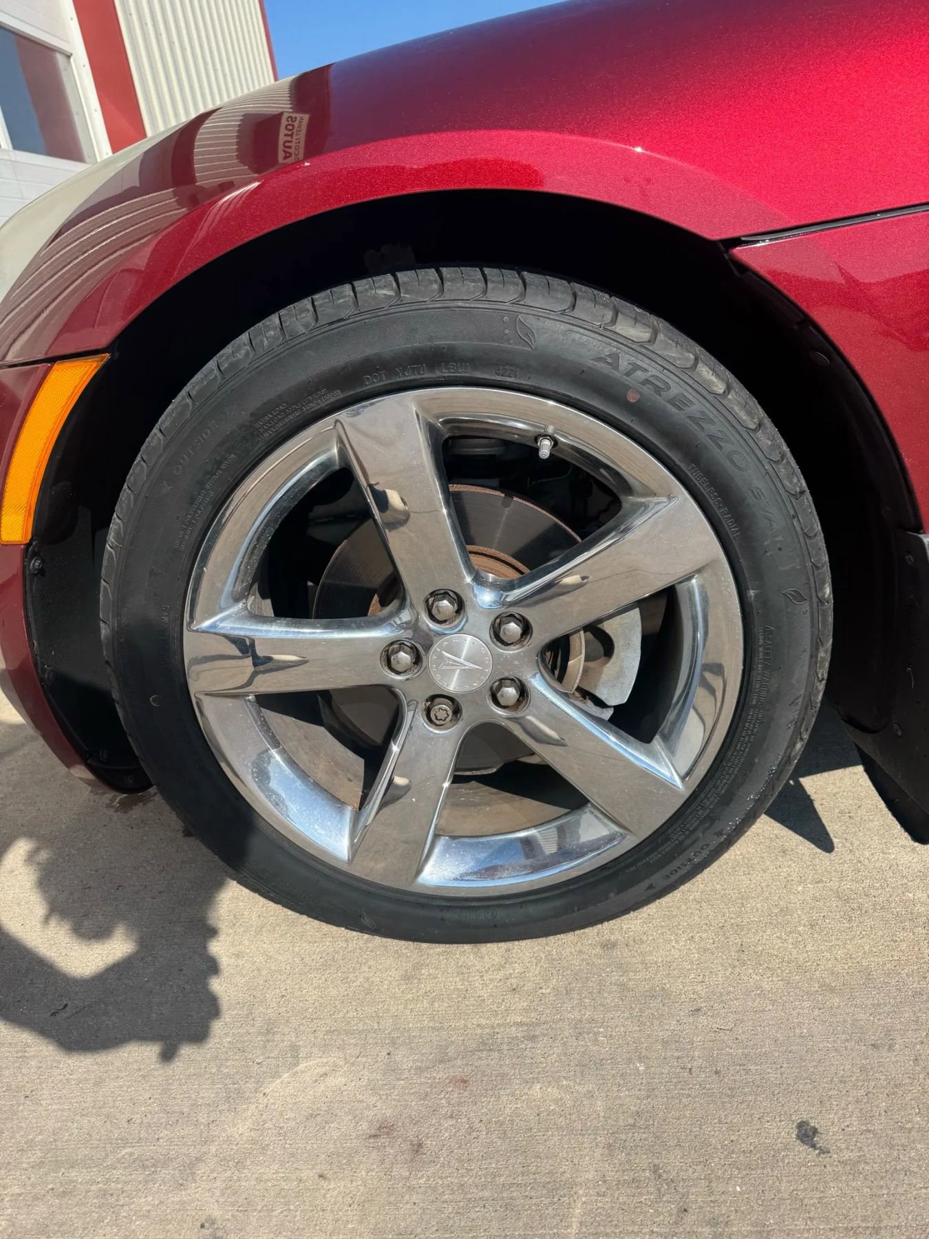 Used 2009 Pontiac Solstice GXP w/ Premium Package image 16