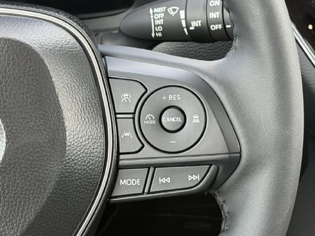 Certified 2026 Toyota Corolla Cross LE FWD image 14