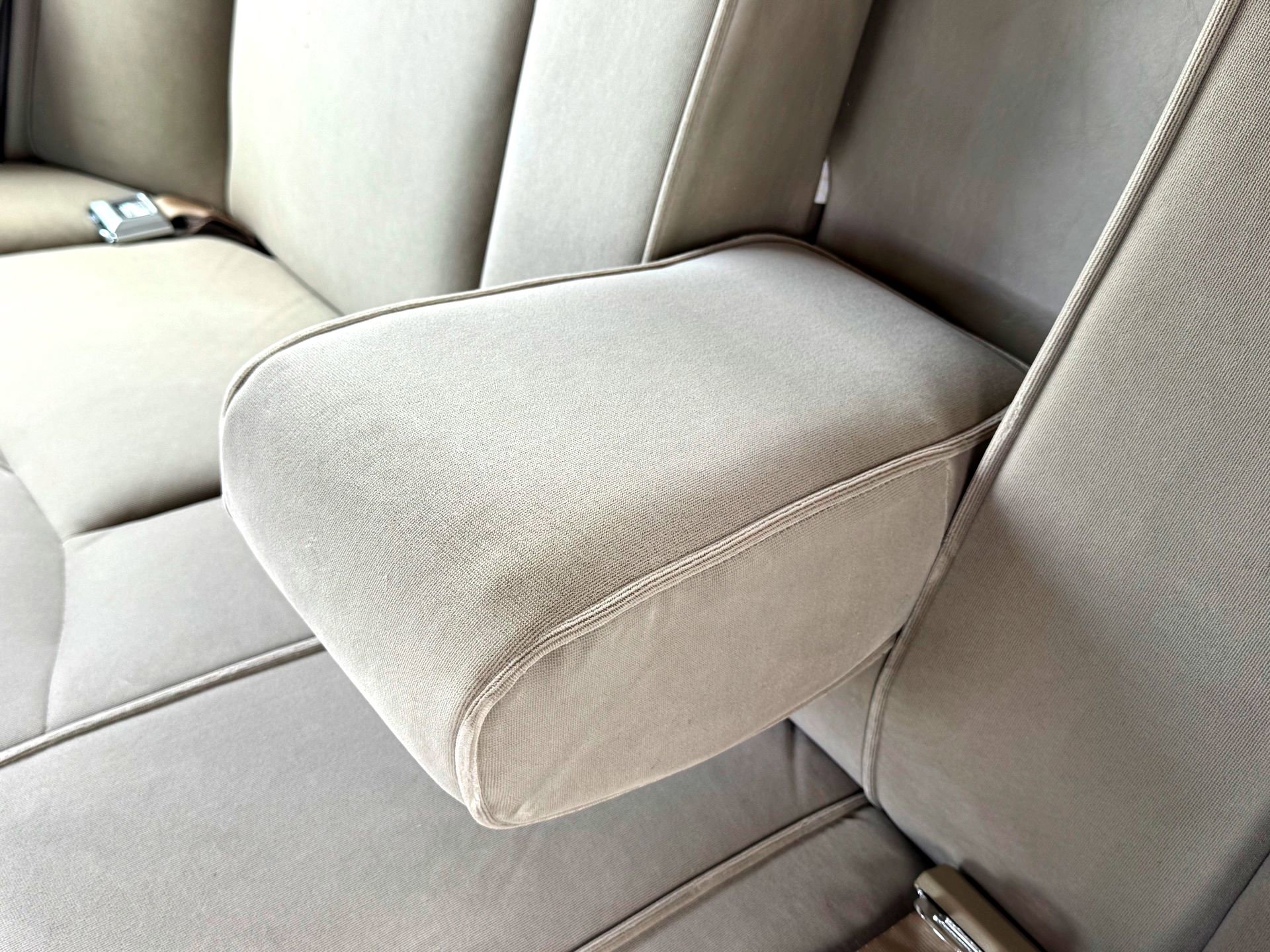 Used 1989 Lincoln Town Car Signature RWD image 28