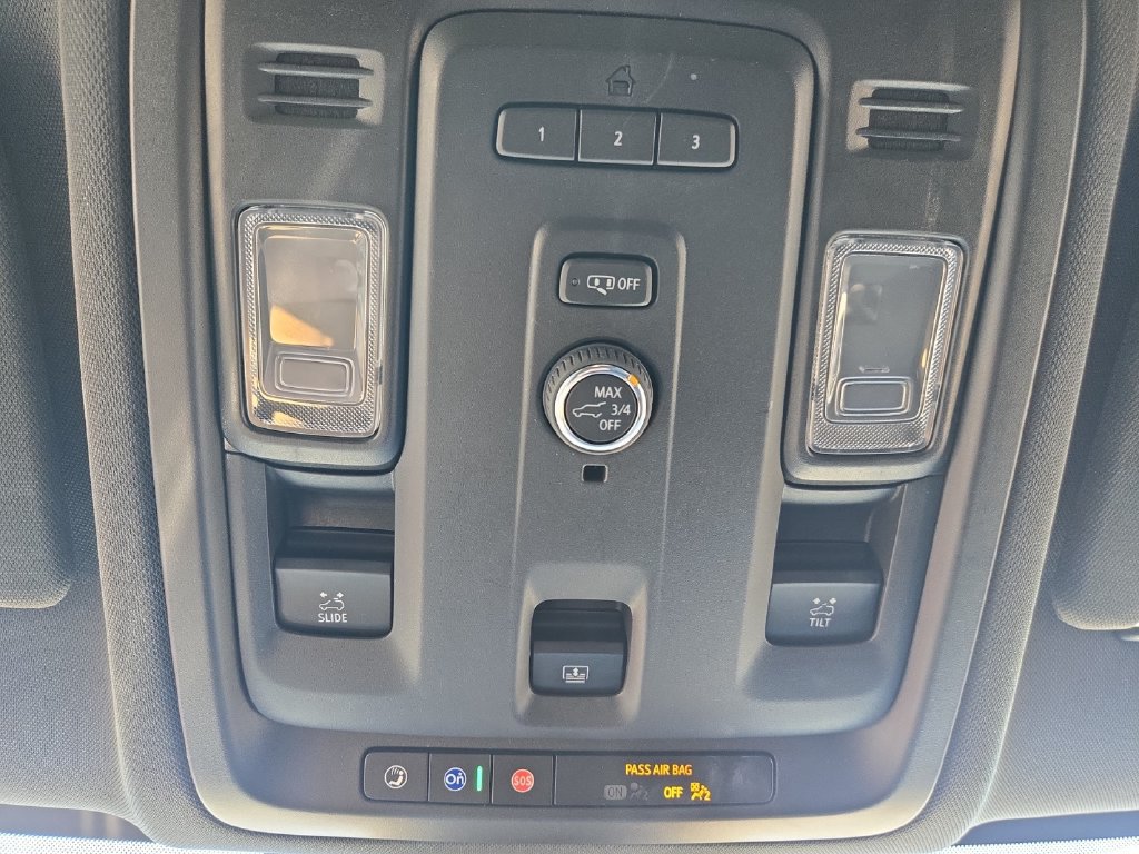Used 2024 Chevrolet Suburban Z71 AWD/4WD image 30