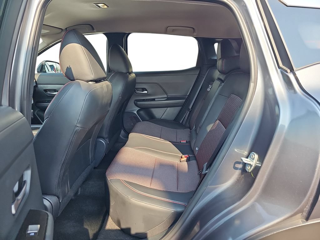 Used 2026 Nissan Kicks SR FWD image 14