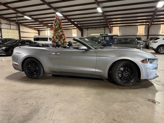 Used 2022 Ford Mustang Premium image 21