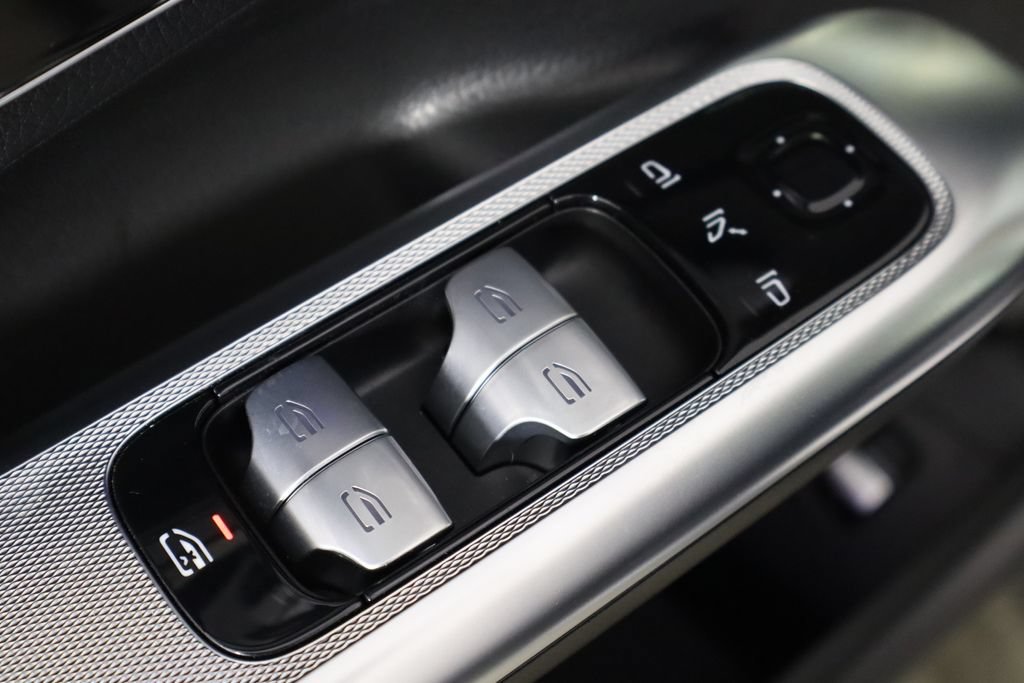 Used 2024 Mercedes-Benz EQE 350+ SUV image 19