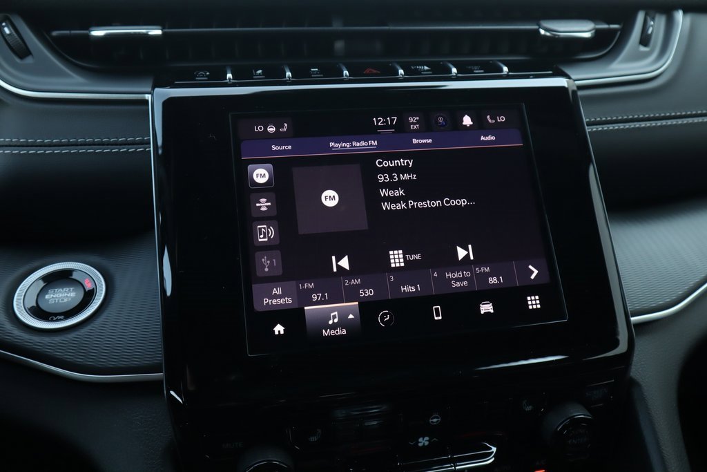 New 2025 Jeep Grand Cherokee L Laredo image 5