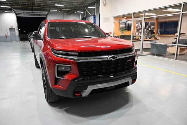 Used 2024 Chevrolet Traverse Z71 w/ LPO, Floor Liner Package image 3