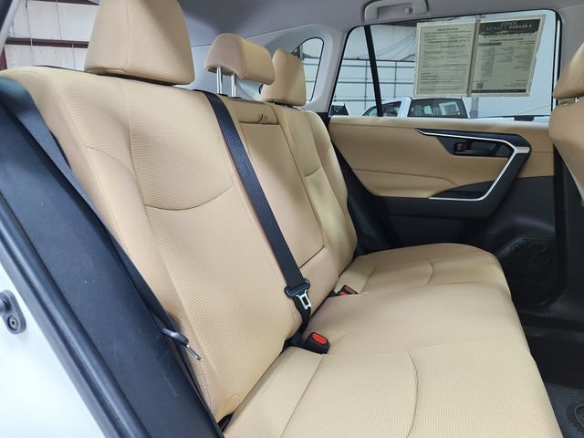 Used 2023 Toyota RAV4 LE AWD/4WD image 40