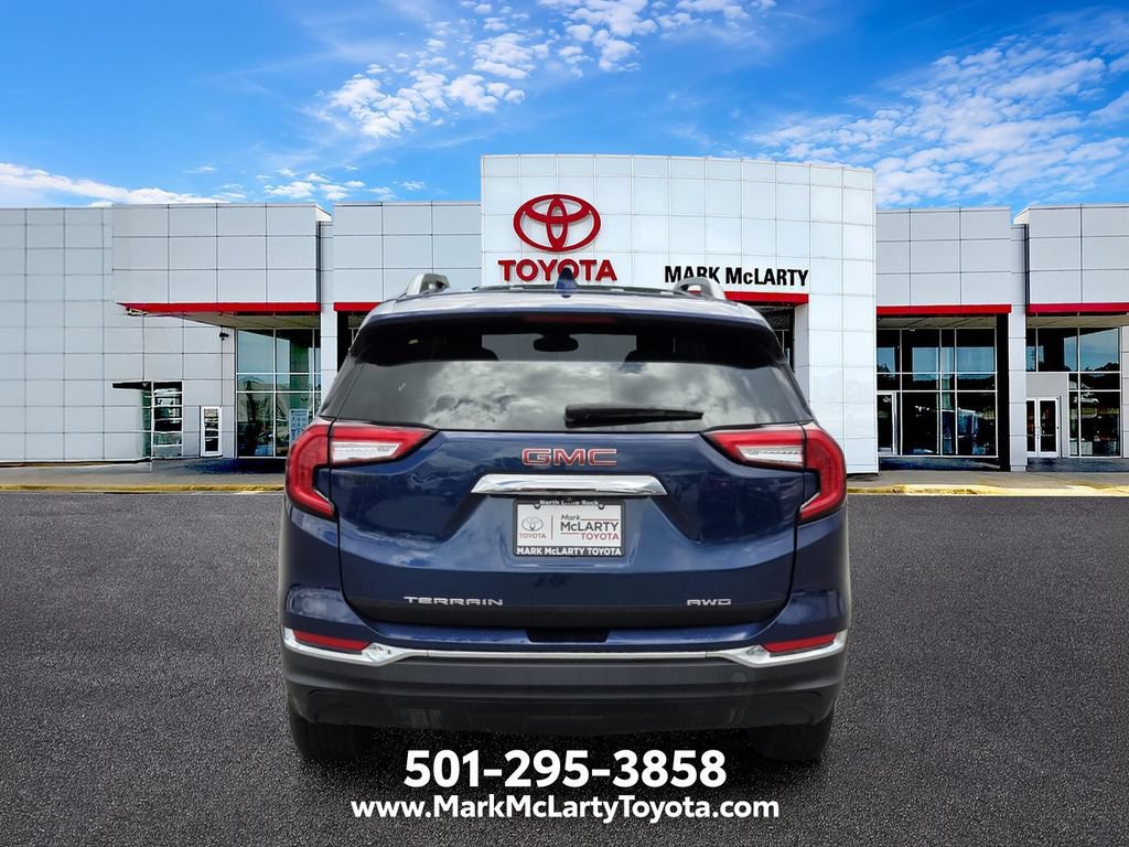 Used 2022 GMC Terrain SLT AWD/4WD image 4