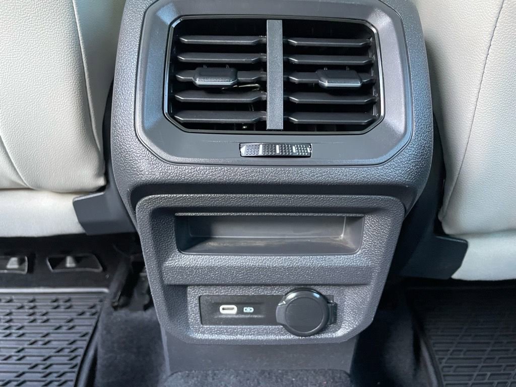 Used 2021 Volkswagen Tiguan SEL image 26