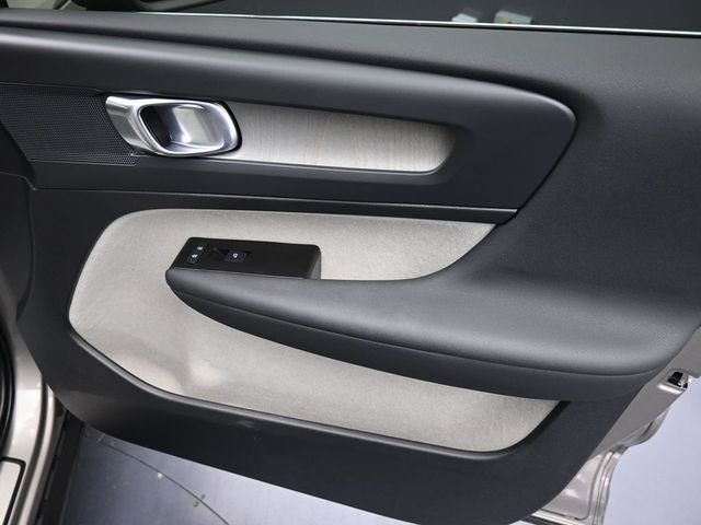 Used 2021 Volvo XC40 T5 Inscription w/ Protection Package Premier image 35