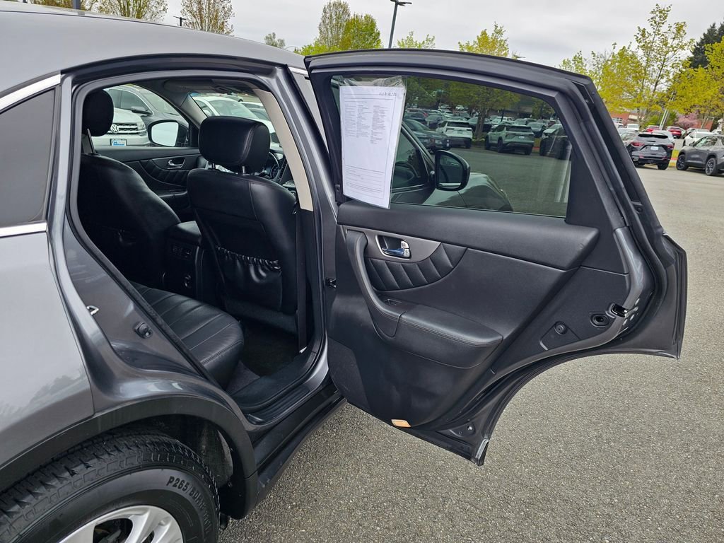 Used 2017 INFINITI QX70 AWD image 26