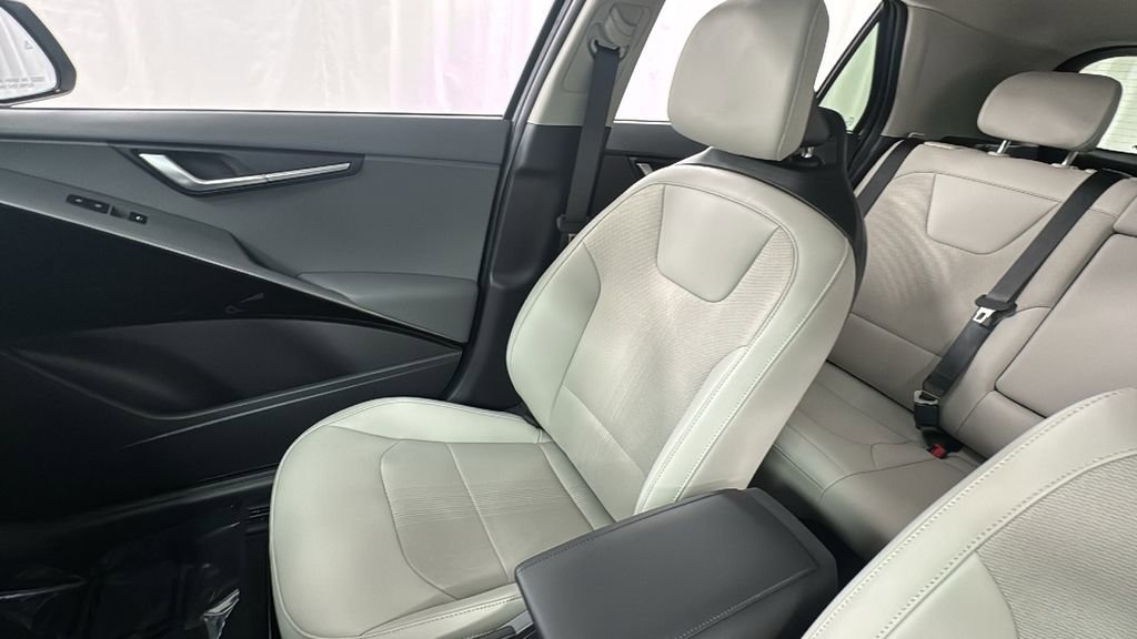New 2025 Kia Niro EX image 13