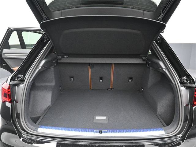 New 2025 Audi Q3 2.0T Premium image 12