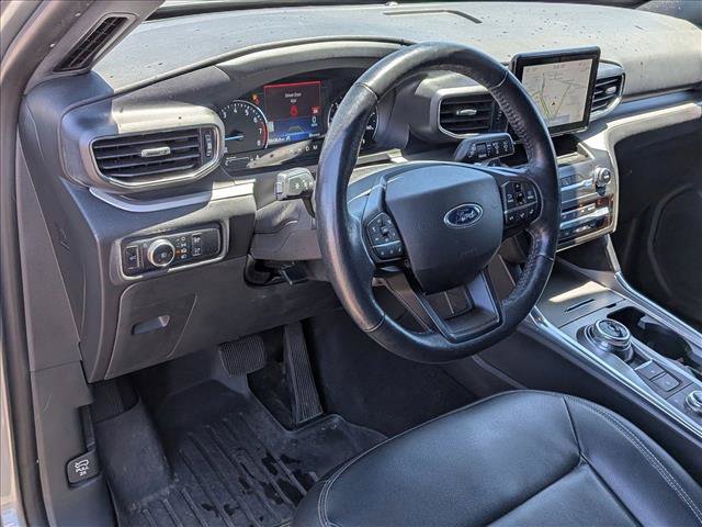 Used 2020 Ford Explorer XLT w/ Equipment Group 202A AWD/4WD image 9